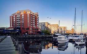 Coast Victoria Hotel & Marina By Apa